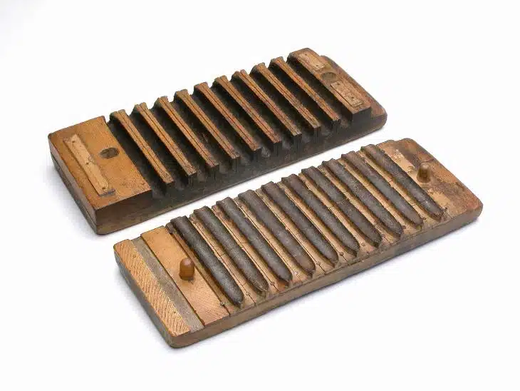 Moule à cigare datant d'entre 1900 et 1920 | Musée McCord