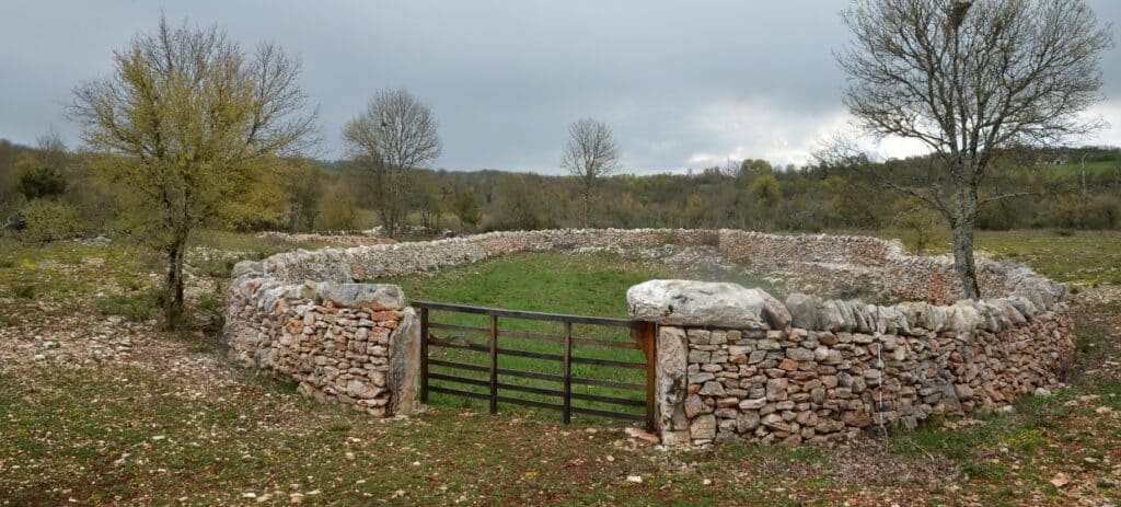 Mur en pierre, ou muret