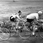 Jacques Anquetil, Italo Zilioli et Vittorio Adorni en plein effort lors du Giro 1964. Le Normand va remporter son second Tour d'Italie - Auteur inconnu | Domaine public