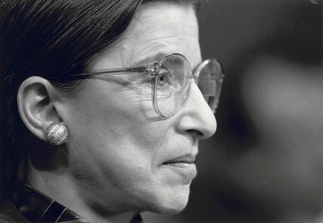 Portrait de Ruth Bader Ginsburg lors de sa nomination à la Cour suprême - Michael Jenkins | Domaine public