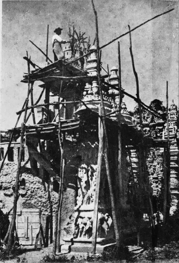 Ferdinand Cheval en pleine créativité artistique en janvier 1890 - Marcelle Vallet | Domaine public