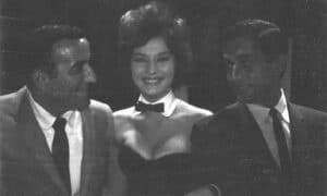 Tony Bennett avec son ami Sam Distefano au Playboy Club de Miami fin 1963 - Sallyfrjersey | Creative Commons BY 4.