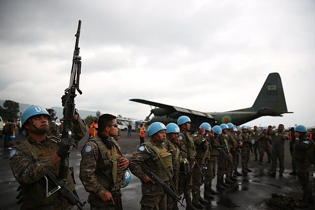 Des Casques Bleus lors de l'embarquement pour une opération de la force de la MONUSCO dans l'Ituri - MONUSCO Photos | Creative Commons BY-SA 2.0