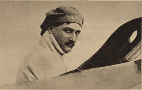 Roland Garros en 1913 au départ de la traversée de la Méditerranée-BNF I Domaine Public