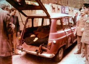 Le cadavre d'Aldo Moro a été retrouvé le 9 mai 1978, à Rome - auteur inconnu | Domaine public