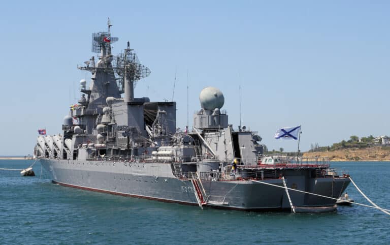 Le Moskva (Moscou) ancien navire amiral de la flotte de la mer Noire de la Russie - George Chernilevsky | Domaine public