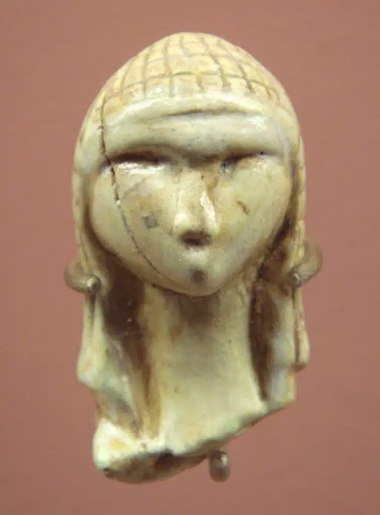 Vénus de Brassempouy - Musée d'Archéologie Nationale | Domaine public