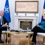 Le Secrétaire général de l'OTAN, M. Jens Stoltenberg, rencontre la présidente, Mme Vjosa Osmani, du Kosovo - 20 novembre 2023 | NATO Gallery