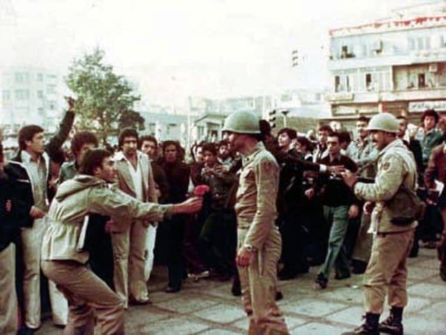 1979 La révolution islamique | Domaine public