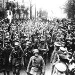 Retour à Berlin des troupes allemandes après la signature de l'armistice - Photographe inconnu (Bundesarchiv, Bild 183-R34275) | Creative Commons BY-SA 3.0