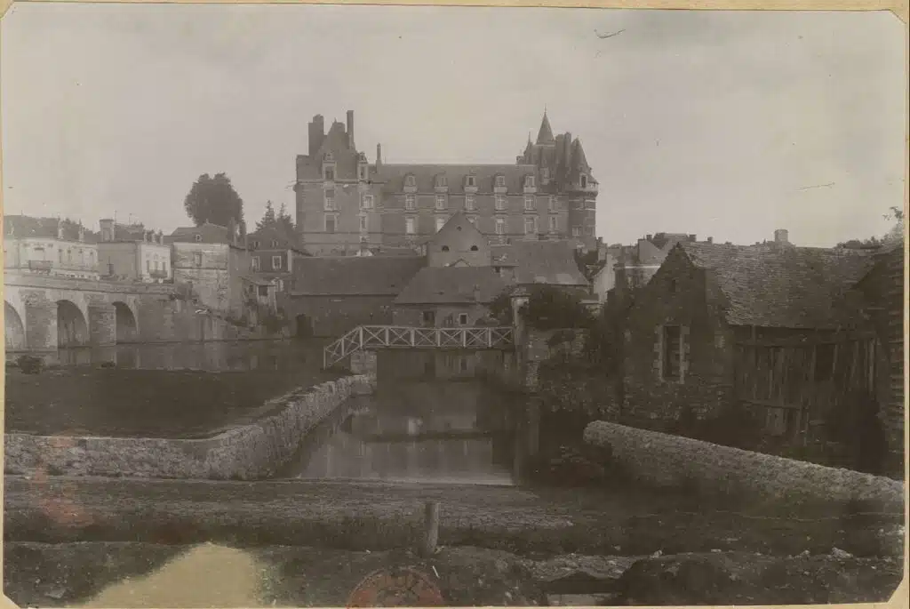 Château de Durtal côté Loir - Archive départementale du Maine-et-Loire | Licence Ouverte Version 2.0