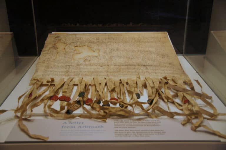 Copie de la déclaration d'Arbroath exposée à l'abbaye d'Arbroath - Mike Pennington | Creative Commons BY-SA 2.0 DEED