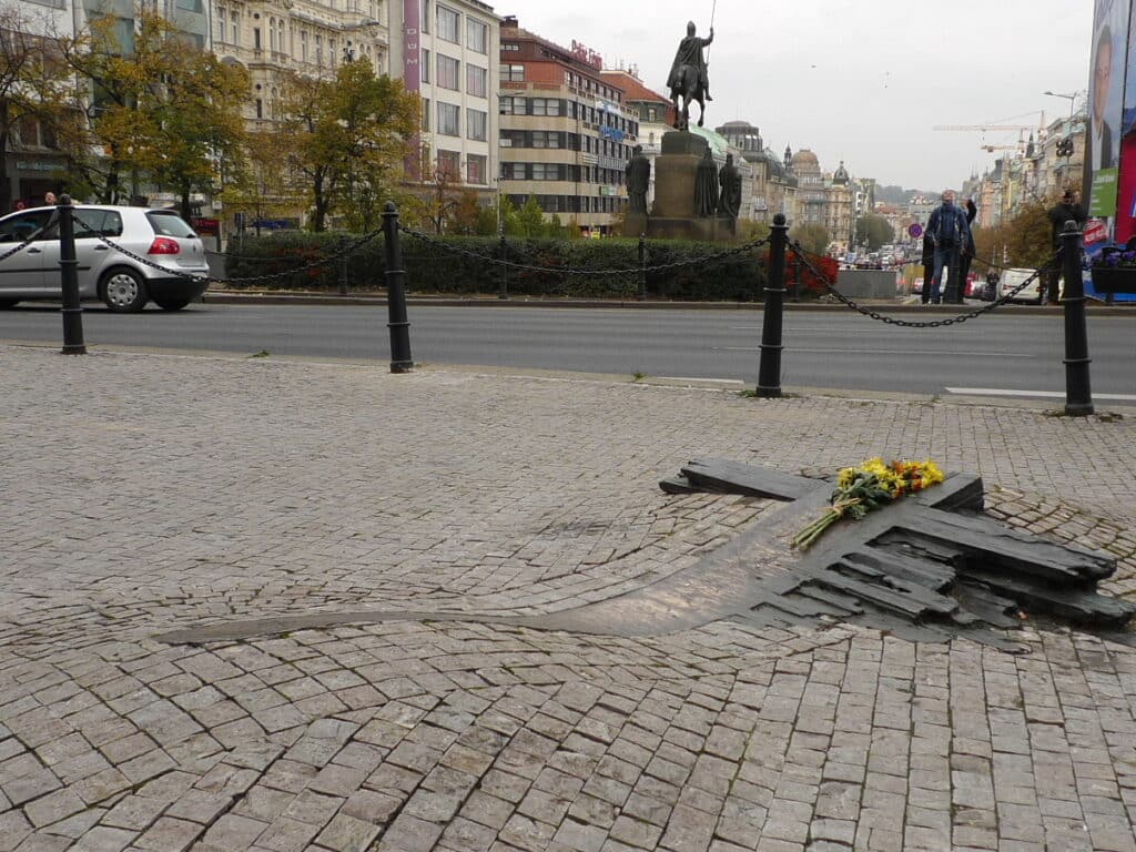 Mémorial à Jan Palach sur la place Vancelas à Prague | Domaine public