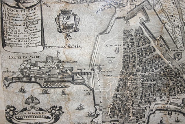 Plan de Corfou au XVIe siècle – auteur inconnu | Domaine public