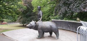 Statue en hommage à Wojtek érigée dans le parc Princes Street Gardens à Édimbourg - Yair Haklai | Creative Commons BY-SA 4.0 DEED