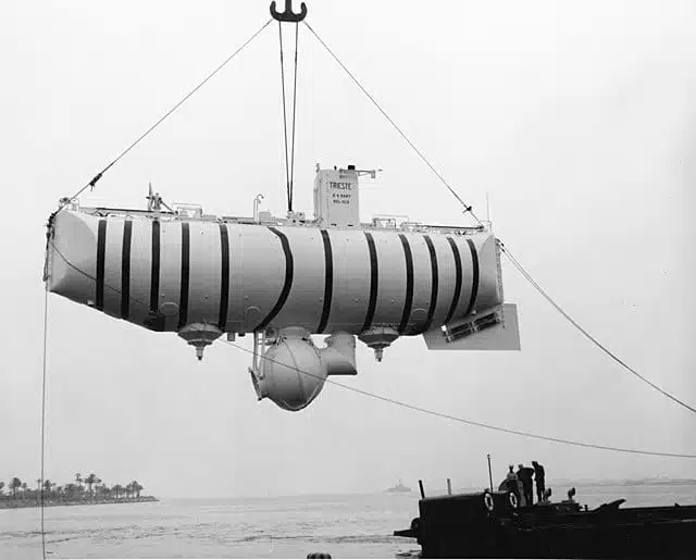 Le Trieste, bathyscaphe conçu par Auguste et Jacques Piccard - Auteur inconnu | Domaine public