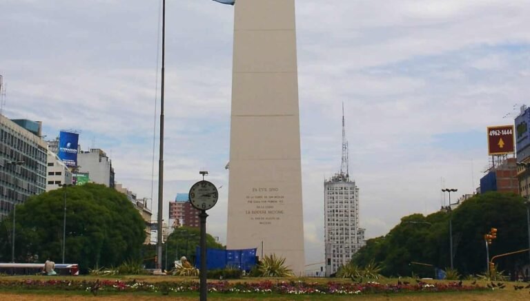 Obelisque de Buenos Aires - Barcew [pseudo Wikipedia] | Creative Commons BY-SA 3.0