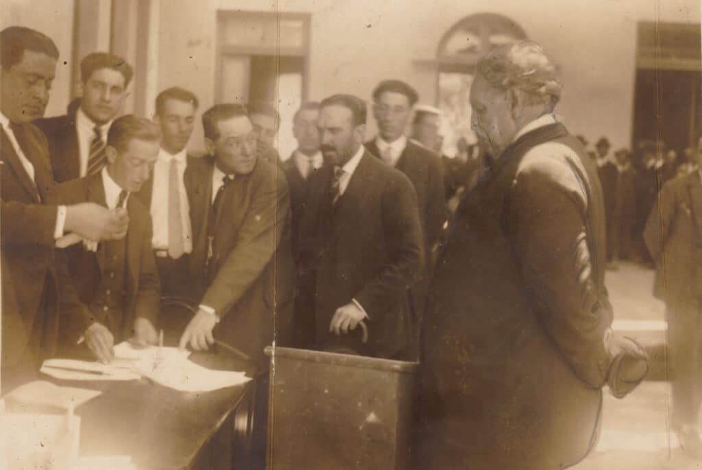 José Batlle lors des élections de 1920 - Bibliothèque nationale d'Uruguay | Creatives Commons BY-SA 2.0 Deed