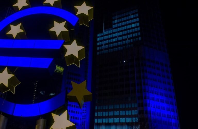 Vers une grande stagnation économique de l'Europe ? - rawpixel.com | Creative Commons 0 1.0 Universal|