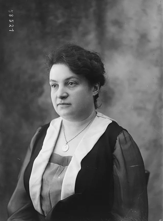 Portrait d'Alice Milliat en 1920 | Domaine public