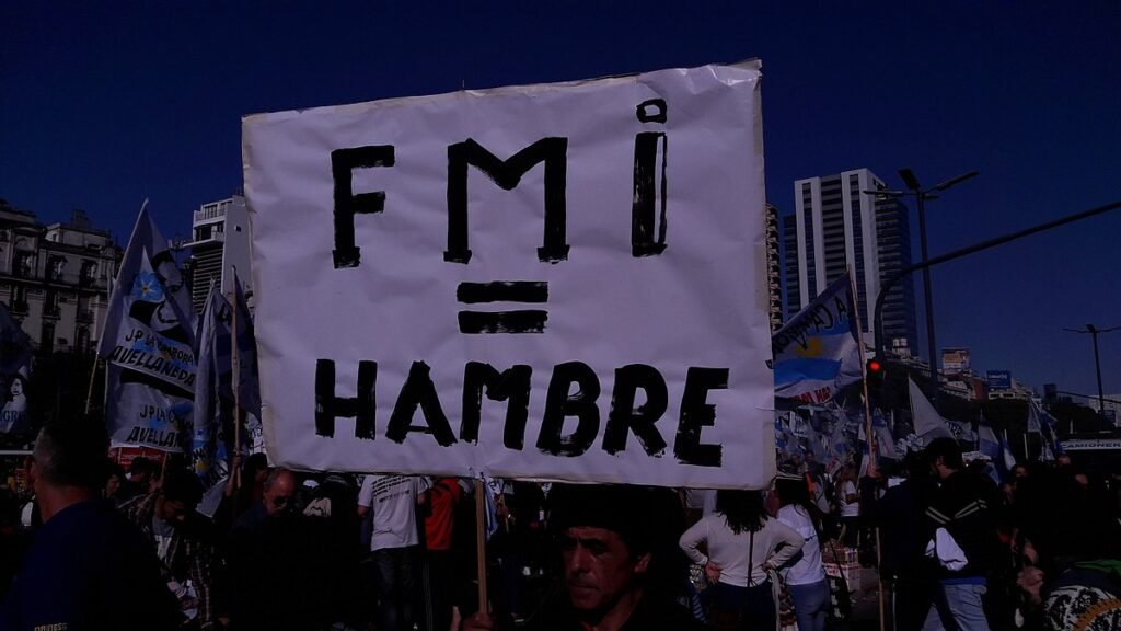 "FMI = Faim" - Gaston Cuello (Pseudo Wikipédia) | CC BY-SA 4.0