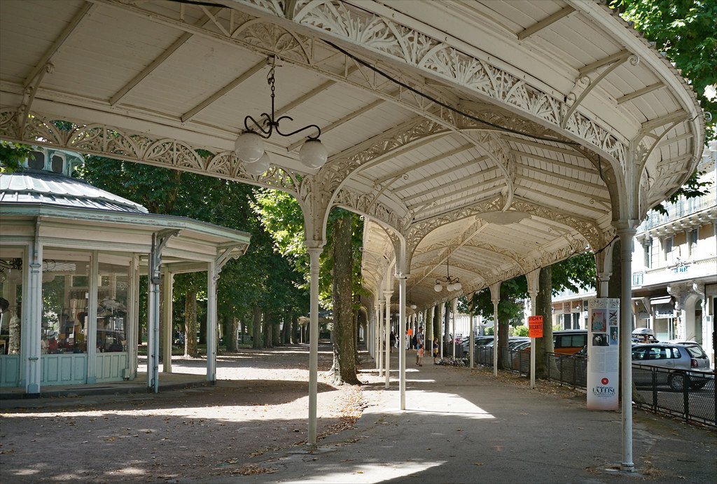 la galerie couverte du parc des sources (vichy)