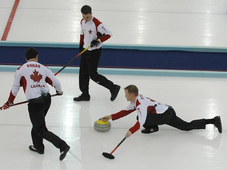 L'équipe de curling du Canada aux Jeux Olympiques d'hiver de Torino en 2006 - Bjarte Hetland | Creative Commons BY 2.5