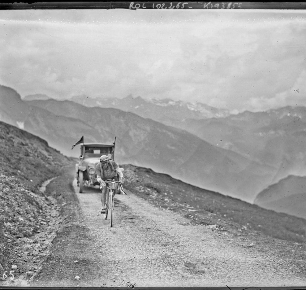 Tour de France au col d'Aubisque 1er Juillet 1925 - Agence Rol | Domaine public