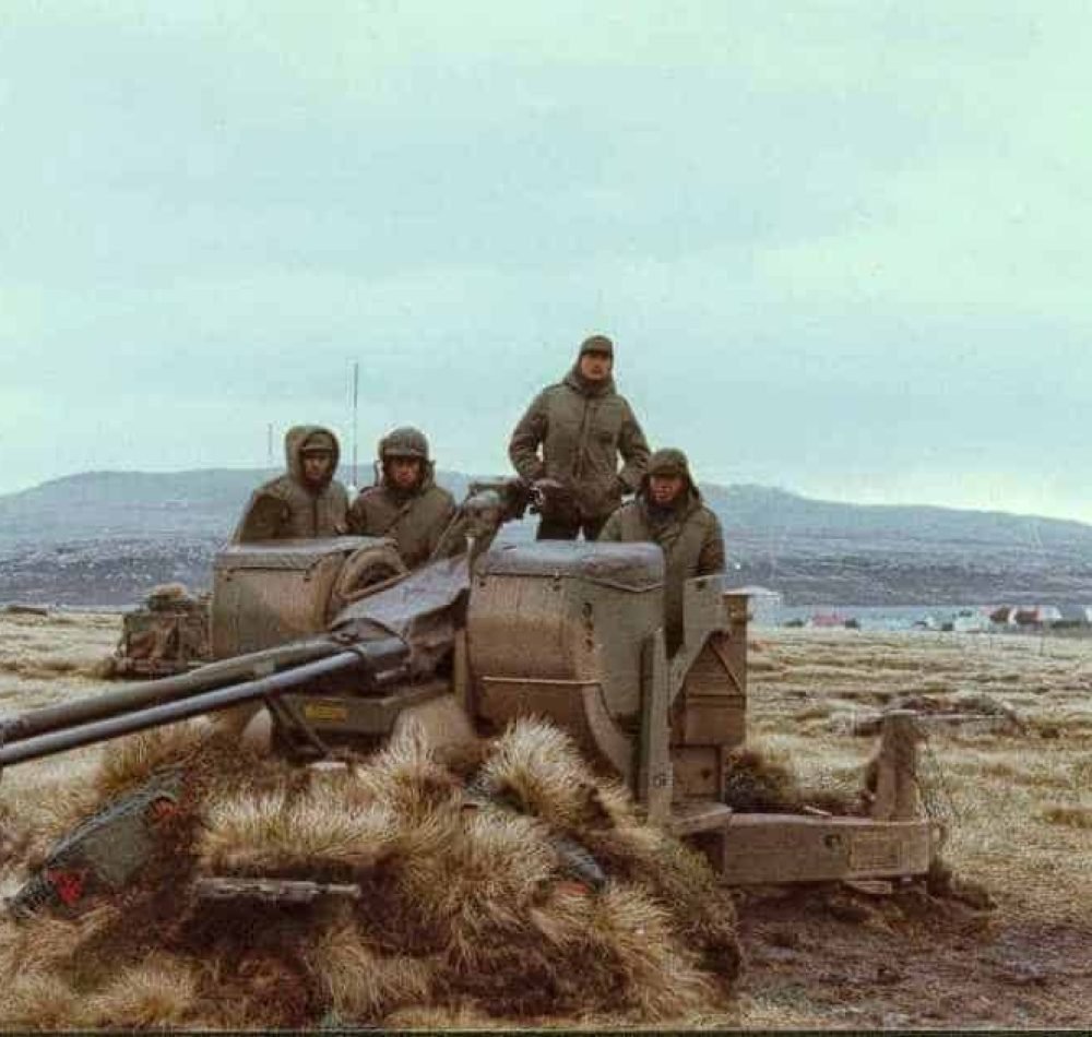 Batterie antiaérienne argentine installée en 1982 lors de la guerre des Malouines - Gouvernement argentin | Domaine public