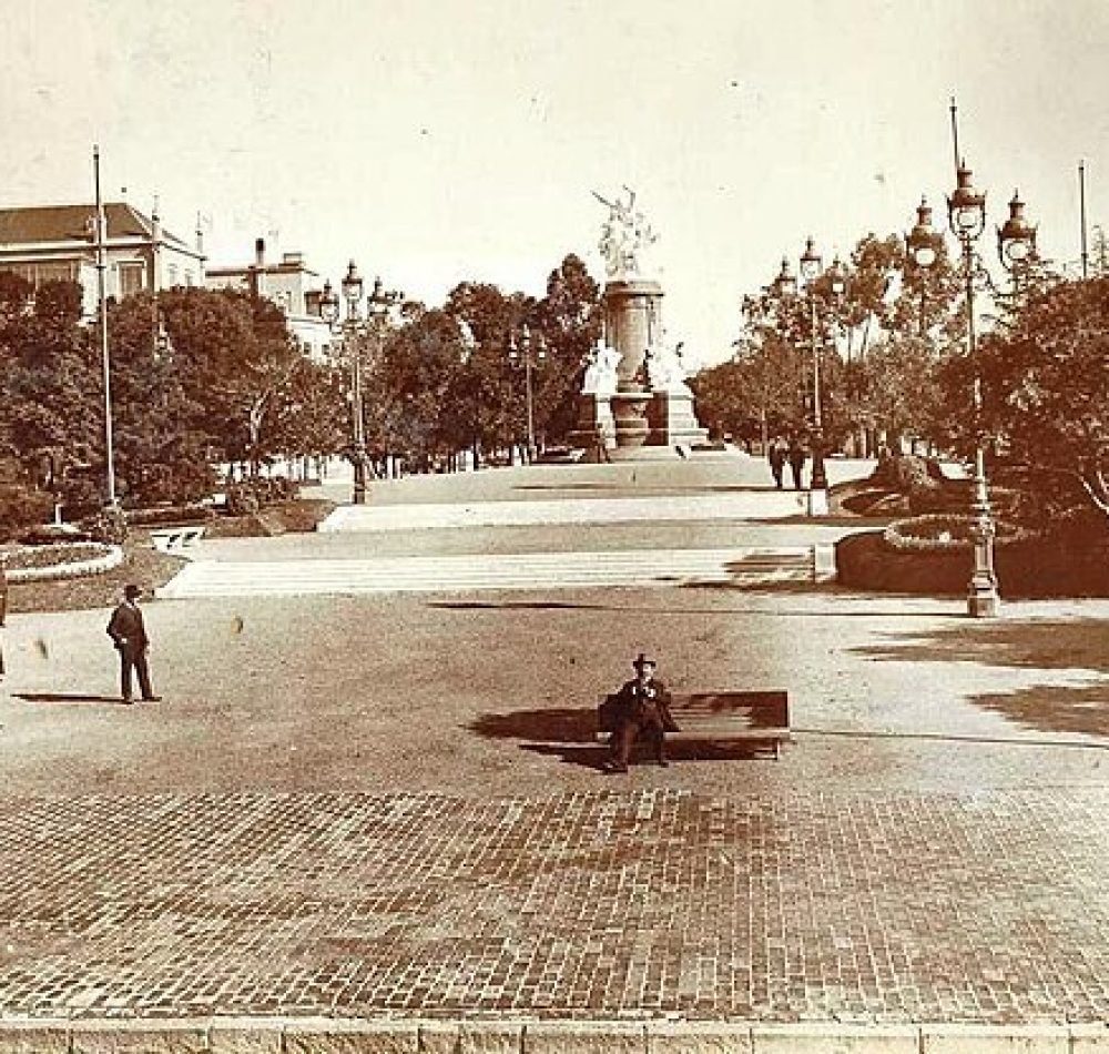 Plaza Francia dans le quartier Recoleta en 1914 - Auteur inconnu | Domaine public