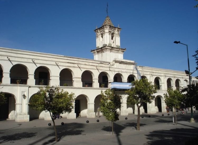 Cabildo Salta - Alienlanus [pseudo Wikipédia] | Creatives Commons BY-SA 3.0 Deed