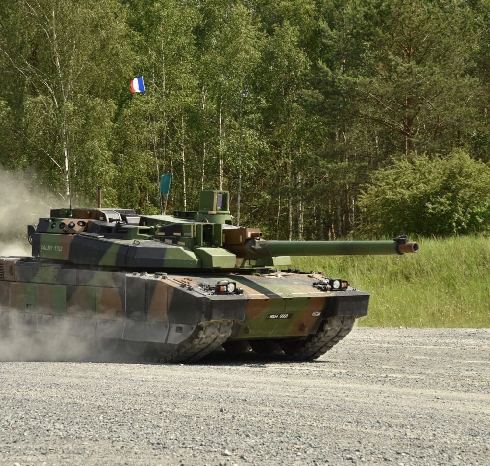 Le 1er Régiment de Chasseurs de France effectue le couloir d'opérations défensives en utilisant le Leclerc pendant le Strong Europe Tank Challenge, qui s'est tenu sur la zone d'entraînement de Grafenwoehr du 7th Army Training Command, le 4 juin 2018 - 7th Army Training Command | Creative Commons BY 2.0
