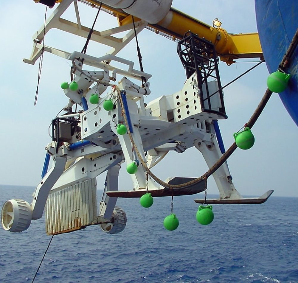 Une charrue-marine utilisé pour l'ensouillage des câbles sous-marins - Sergio77 | Creative Commons BY-SA 4.0 Deed"