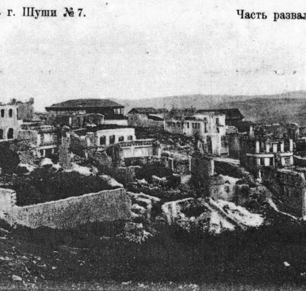 Chouchi dans le Haut-Karabagh (en 1920) après le massacre (1905) de sa population arménienne - Sfrandzi I Domaine public
