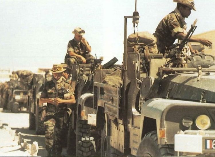 Colonne de l'armée de Terre, durant l'opération Lamentin ou Tacaud - Armée de Terre | Licence ouverte 2.0