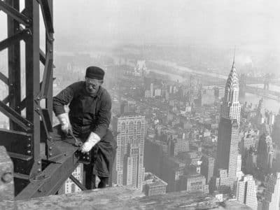 Construction de l'Empire State Building, au loin, le Chrysler State Building à New York en 1930 | Pixabay Licence