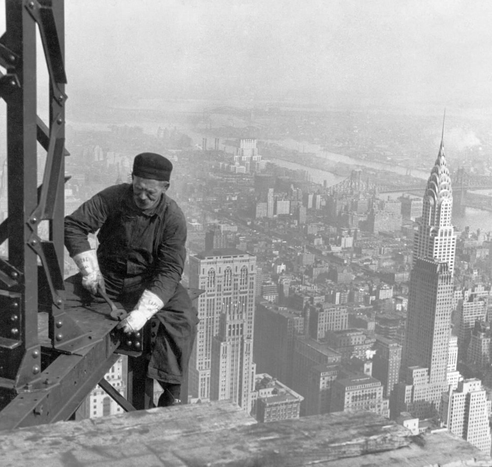 Construction de l'Empire State Building, au loin, le Chrysler State Building à New York en 1930 | Pixabay Licence