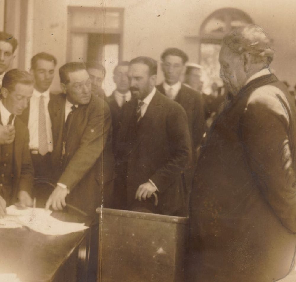 José Batlle lors des élections de 1920 - Bibliothèque nationale d'Uruguay | Creatives Commons BY-SA 2.0 Deed