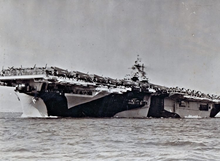 Le porte-avions américain USS Essex (CV-9) - U.S. Navy | Domaine public