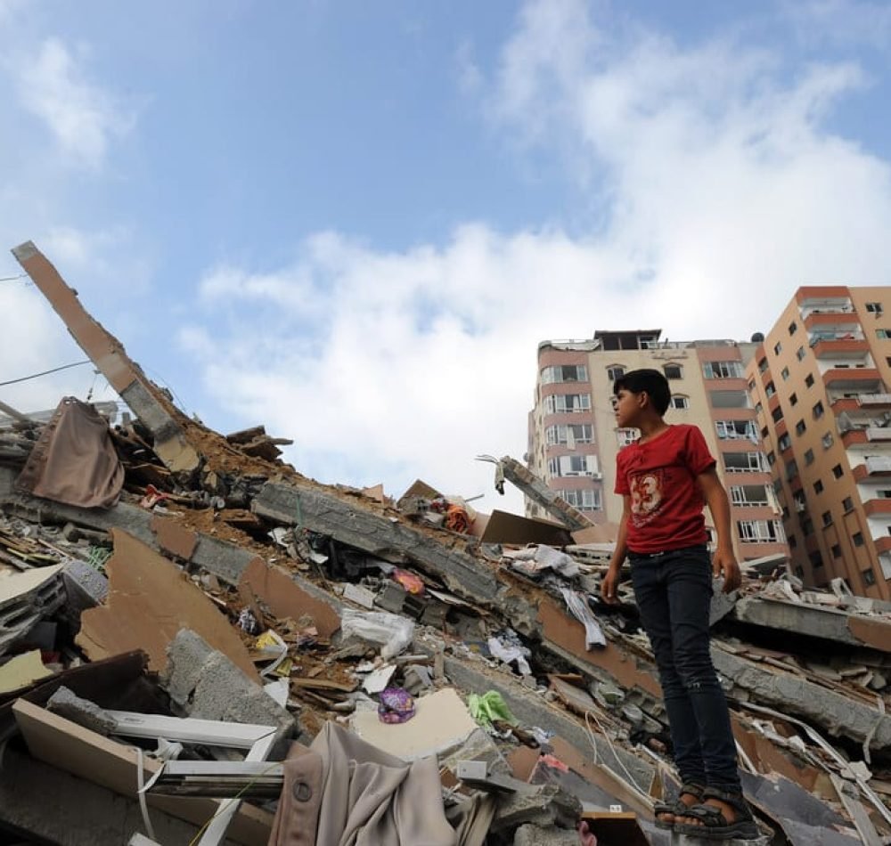 Les Palestiniens récupèrent des objets dans les ruines de Gaza - UN Photo/Shareef Sarhan I Creative Commons BY-NC-ND 4.0