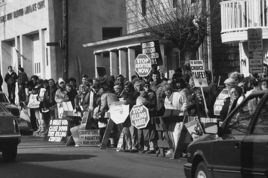 Manifestation anti-avortement devant une clinique pour femmes, 1991