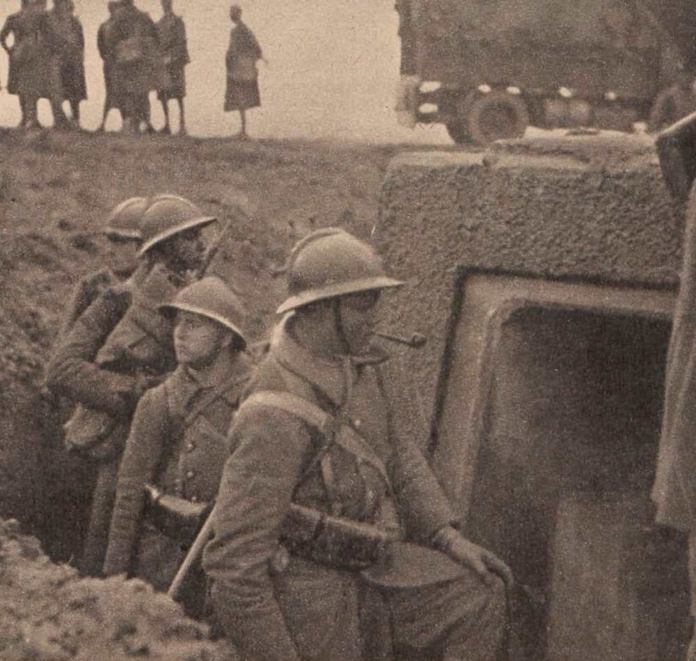 Des tirailleurs sénégalais de la 5e armée fin 1939 en Alsace - BnF | Domaine public
