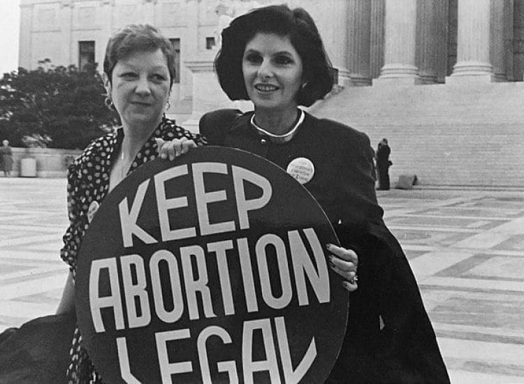 Norma McCorvey (Jane Roe) et son avocate devant la Cour suprême - Lorie Shaull | Creative Commons BY-SA 2.0
