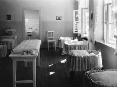 Chambre de bébé dans un Lebensborn (1936)- German Federal Archives | Domaine public