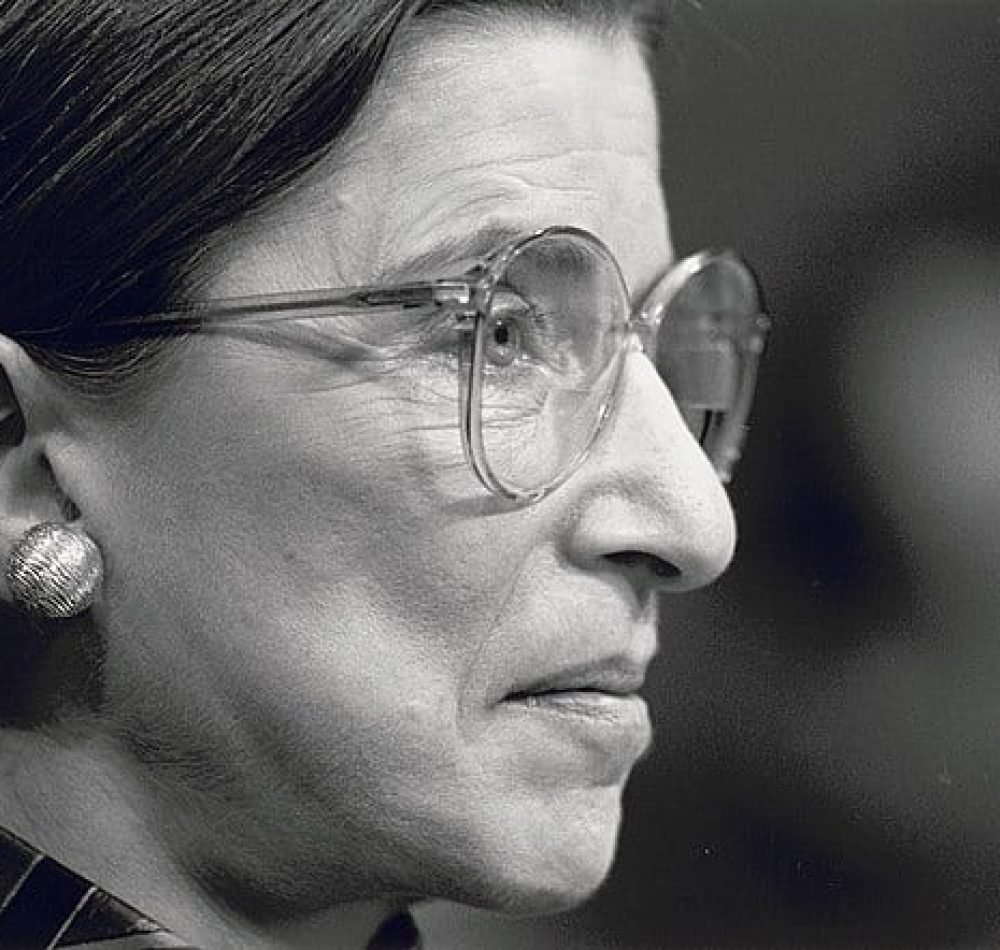 Portrait de Ruth Bader Ginsburg lors de sa nomination à la Cour suprême - Michael Jenkins | Domaine public