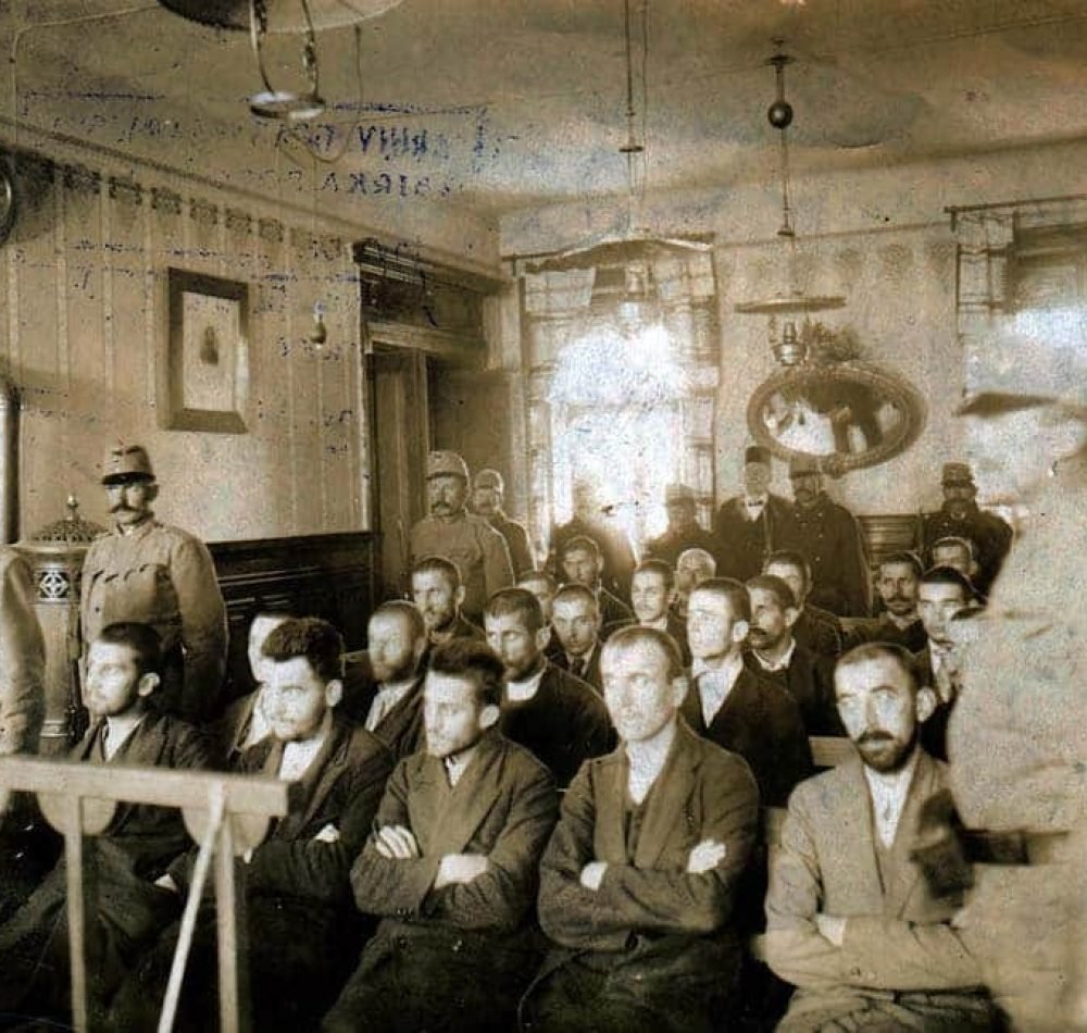 Procès de Gavrilo Princip à la suite de l'assassinat de l’archiduc François-Ferdinand d'Autriche le 28 juin 1914, une des raisons du déclenchement de la Première Guerre mondiale - Auteur inconnu | Domaine public