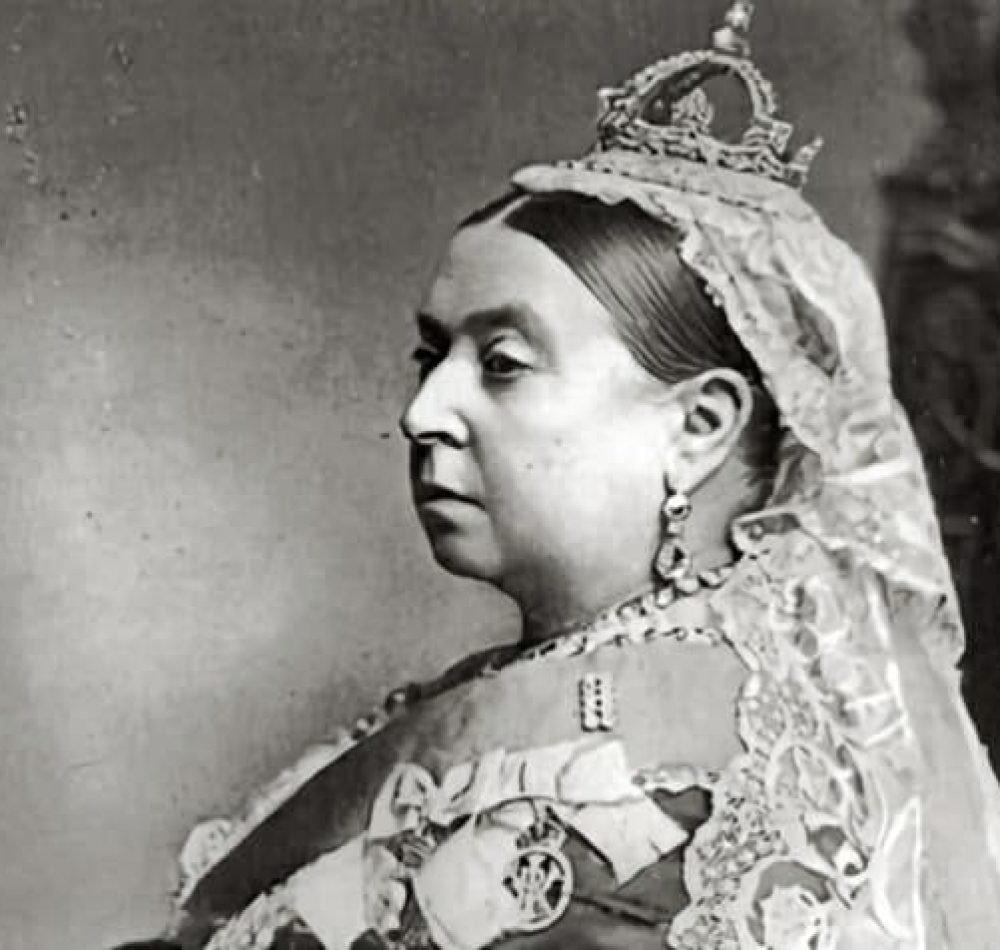 Queen Victoria - Alexander Bassano - 1887 | Domaine public