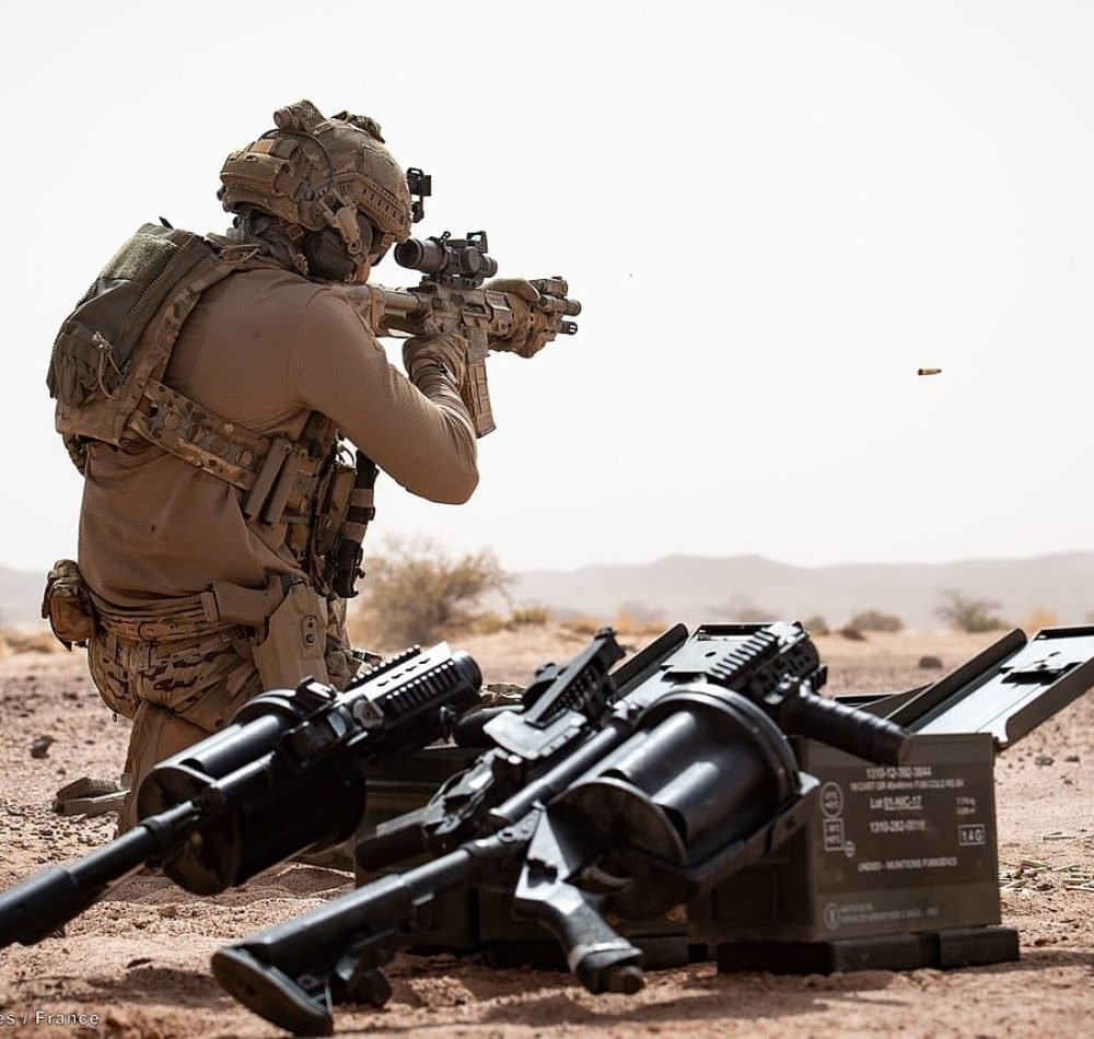 Un opérateur des forces spéciales françaises de la Task Force Takuba au Sahel - Armée Française - Opérations militaires | Licence ouverte 2.0