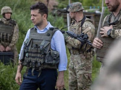 Visite rendue aux combattants ukrainiens dans la région de Louhansk (27 mai 2019) - The Presidential Administration of Ukraine | Creative Commons BY 4.0