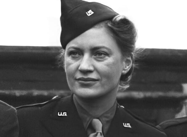 Lee Miller, membre de l'US ARMY pendant la Seconde Guerre mondiale, U.S. Army Center of Military History, 1943 | Creative Commons 4.0.